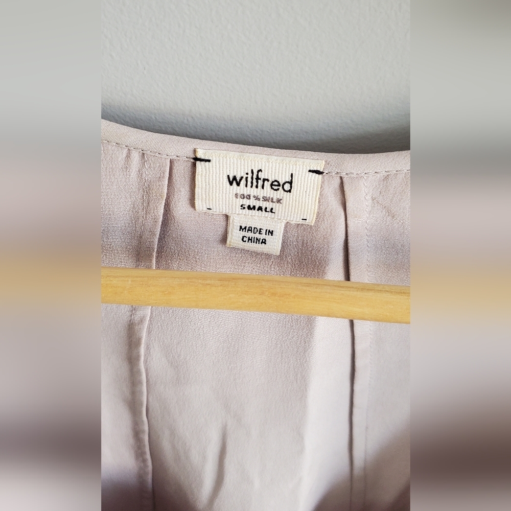 aritzia wilfred silk sleeveless blouse. size small EUC - Picture 2 of 6